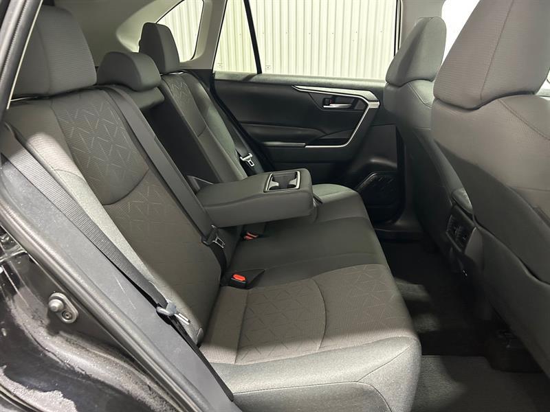 2024 Toyota RAV4 - Image 18