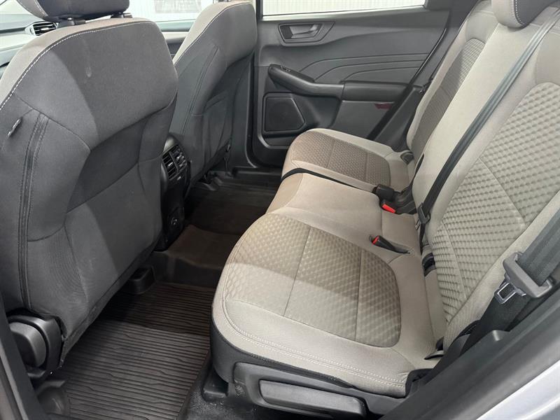 2022 Ford Escape - Image 15
