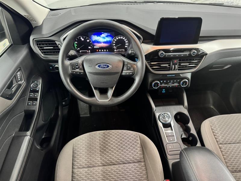 2022 Ford Escape - Image 18