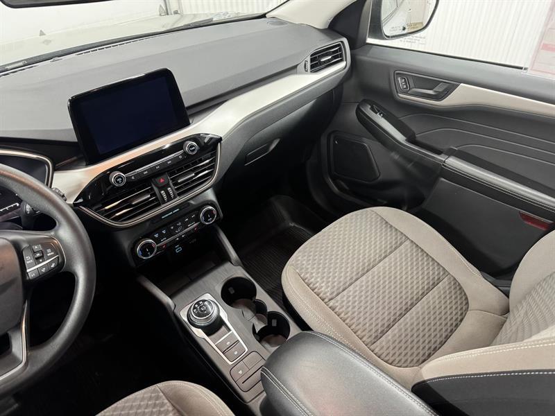 2022 Ford Escape - Image 19