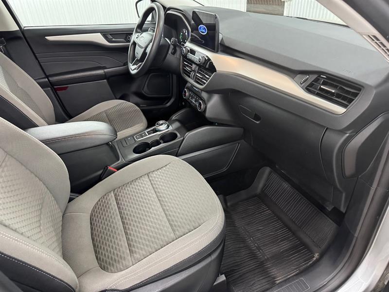 2022 Ford Escape - Image 21
