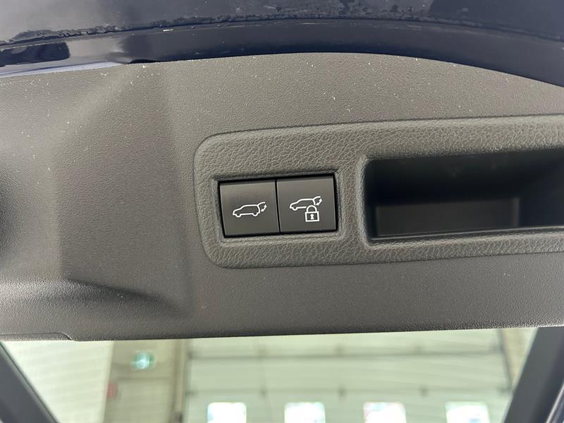 2023 Toyota BZ4X - Image 17