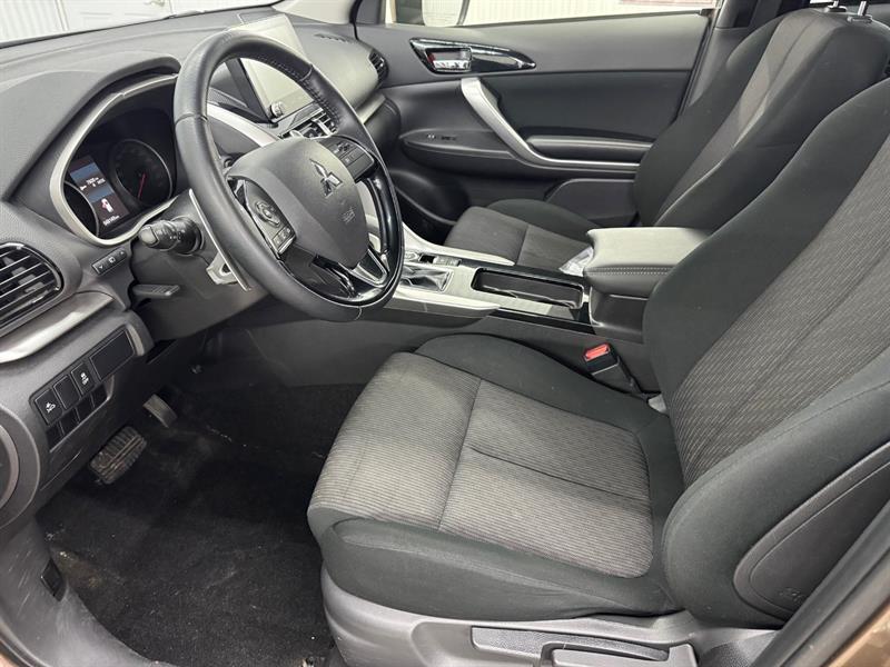 2022 Mitsubishi Eclipse - Image 10