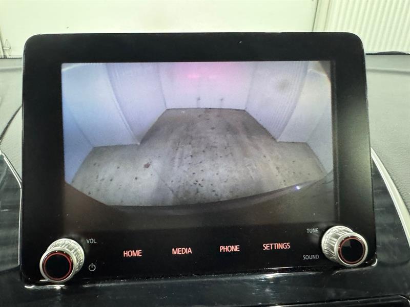 2022 Mitsubishi Eclipse - Image 17