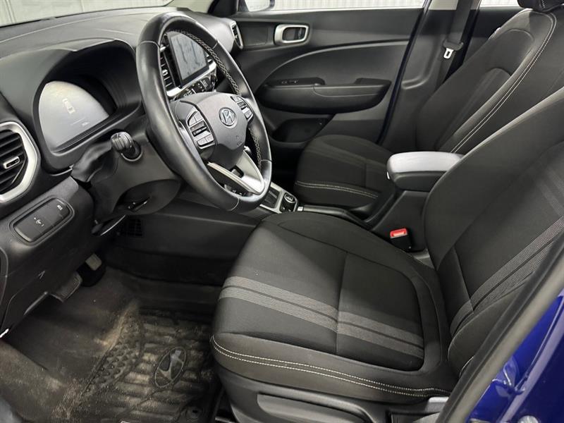 2023 Hyundai Venue - Image 11