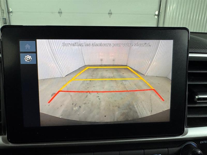 2023 Hyundai Venue - Image 14