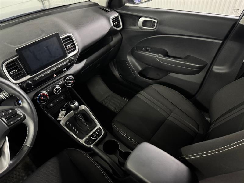 2023 Hyundai Venue - Image 21