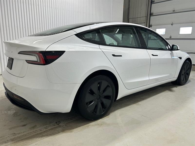 2024 Tesla Model 3 - Image 5