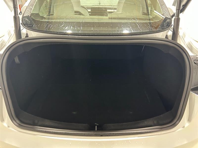 2024 Tesla Model 3 - Image 20