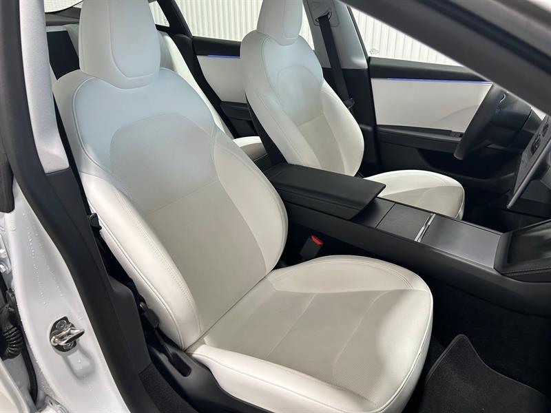 2024 Tesla Model 3 - Image 22
