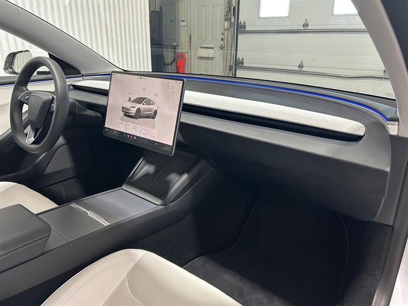 2024 Tesla Model 3 - Image 23
