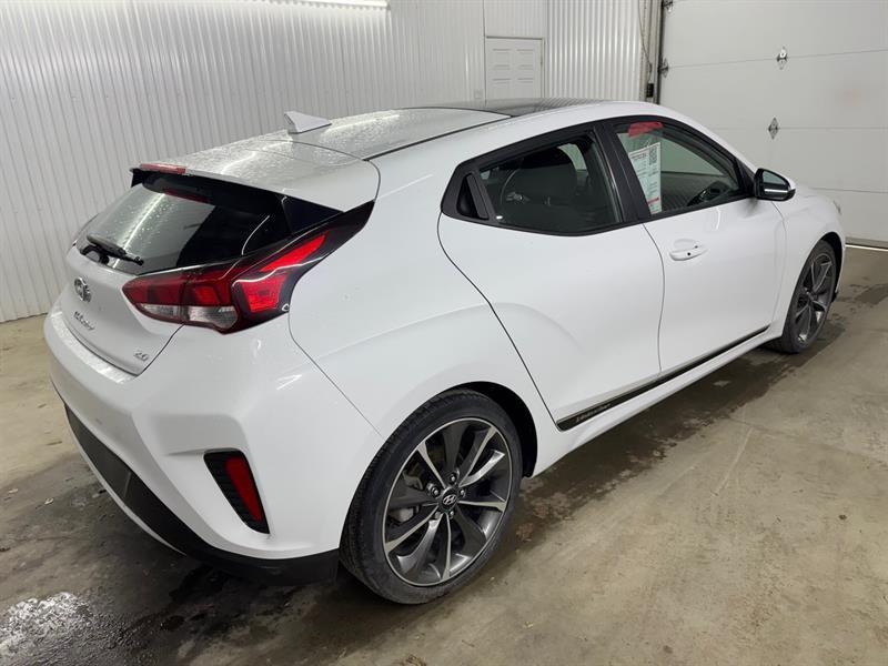 2020 Hyundai Veloster - Image 5