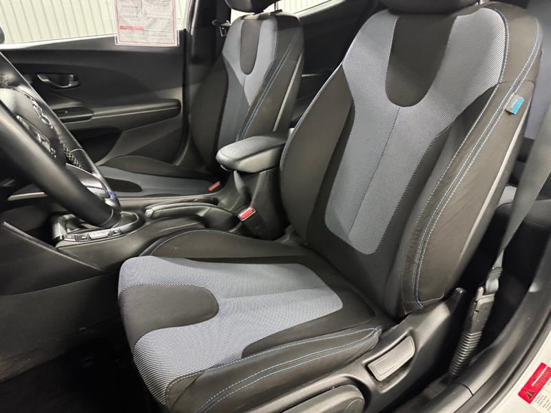 2020 Hyundai Veloster - Image 22