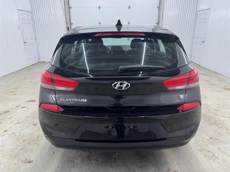 2018 Hyundai Elantra - Image 7