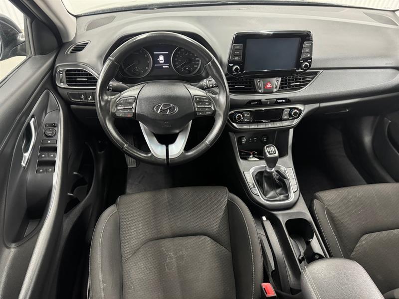 2018 Hyundai Elantra - Image 14