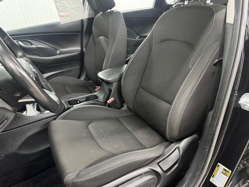 2018 Hyundai Elantra - Image 20