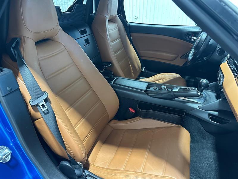 2017 Fiat 124 Spider - Image 14