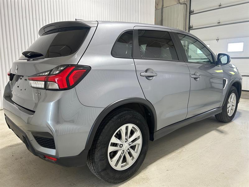 2023 Mitsubishi RVR - Image 7