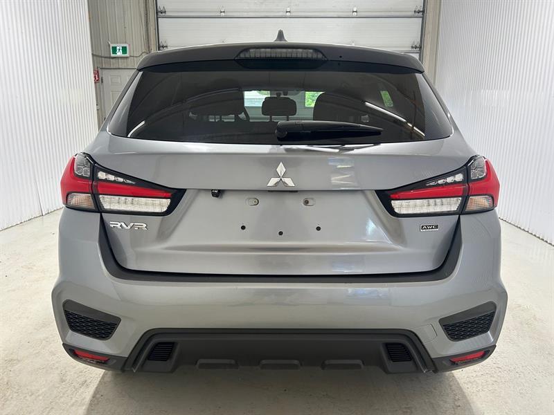 2023 Mitsubishi RVR - Image 8