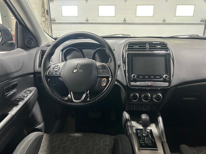 2023 Mitsubishi RVR - Image 19