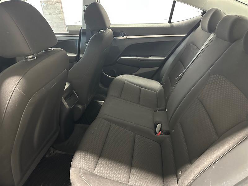 2020 Hyundai Elantra - Image 13