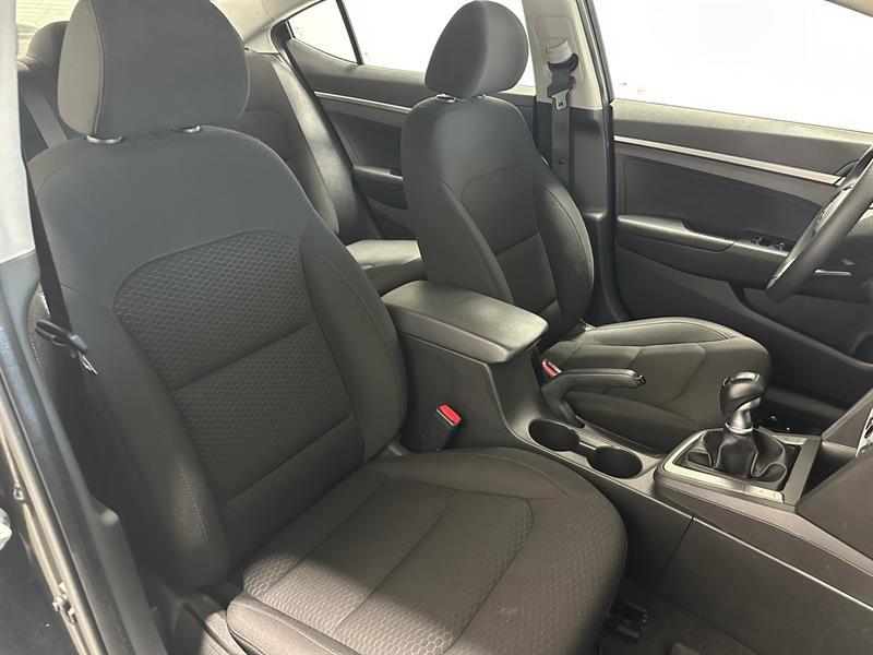2020 Hyundai Elantra - Image 17