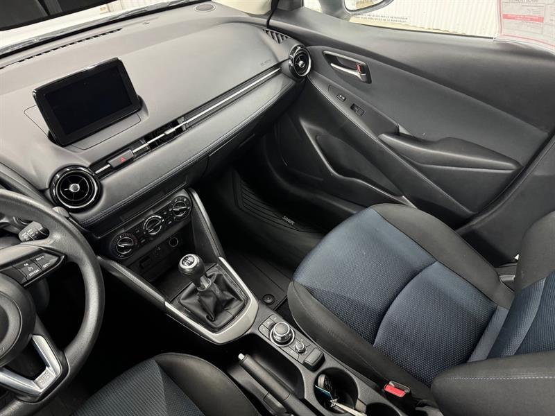 2020 Toyota Yaris - Image 12