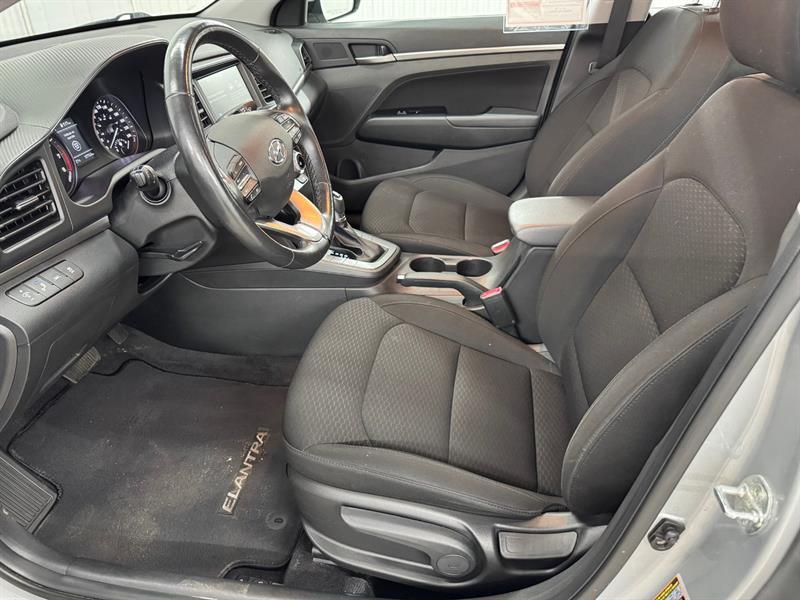 2020 Hyundai Elantra - Image 11