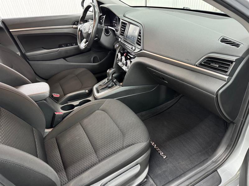 2020 Hyundai Elantra - Image 24