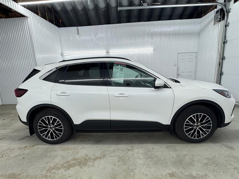 2024 Ford Escape - Image 5