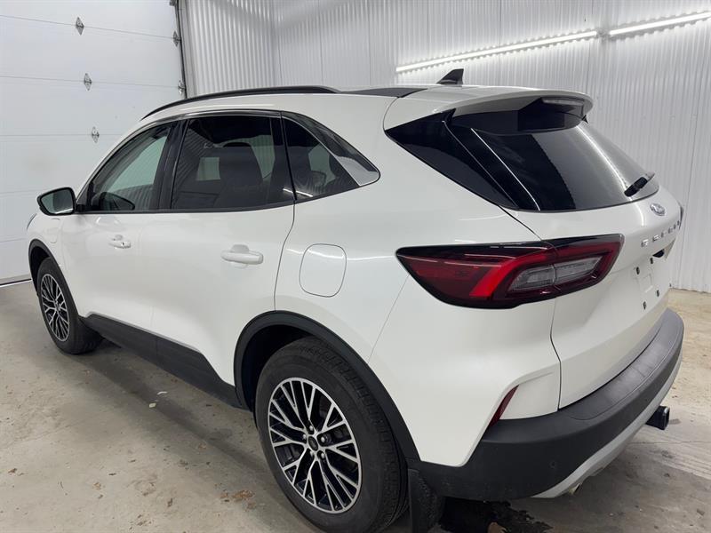 2024 Ford Escape - Image 9