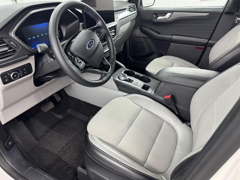 2024 Ford Escape - Image 11