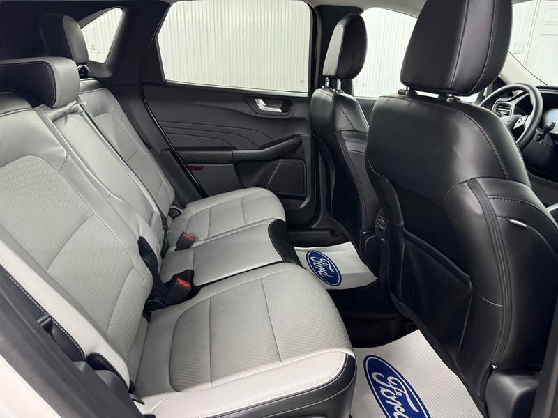 2024 Ford Escape - Image 17