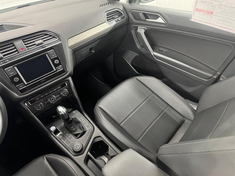2020 Volkswagen Tiguan - Image 12