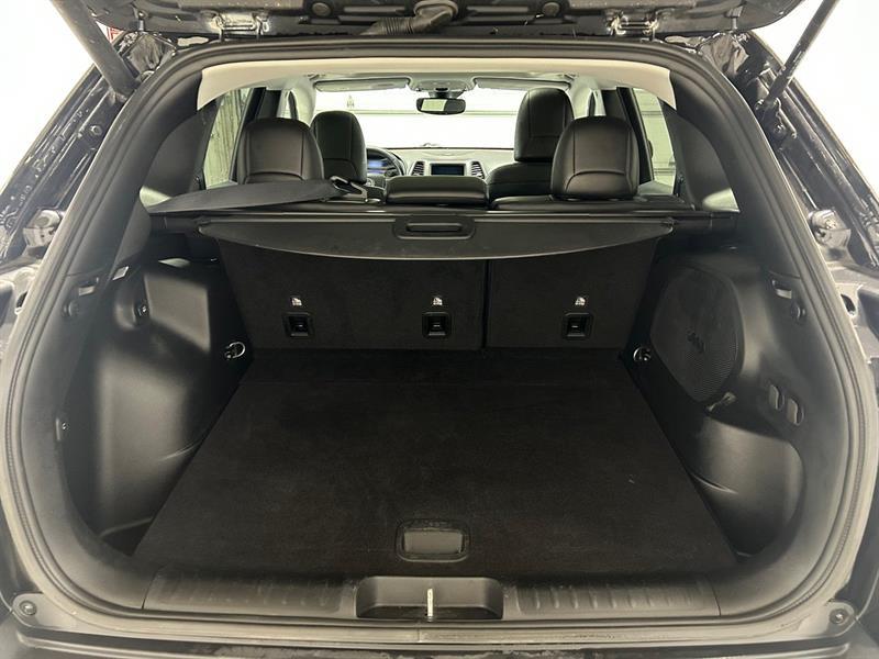 2021 Jeep Grand Cherokee - Image 19