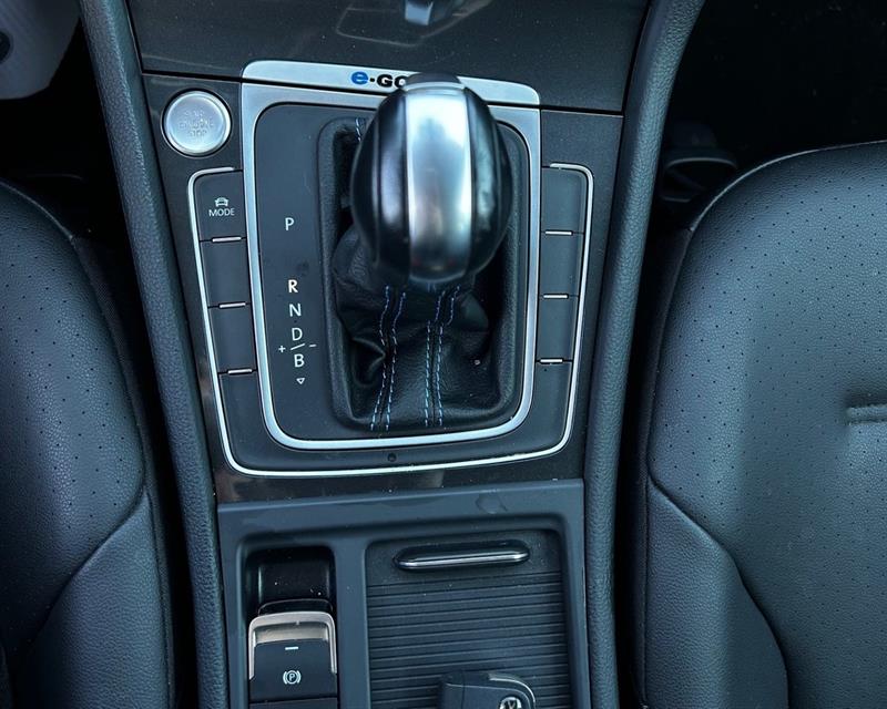 volkswagen e-Golf 2020 - 11