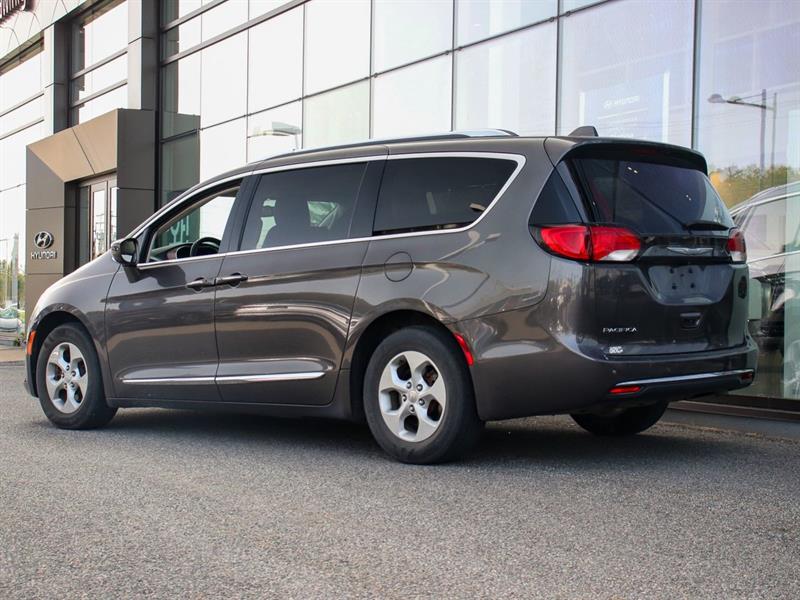 chrysler Pacifica 2017 - 4