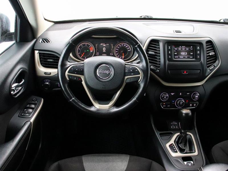 jeep Cherokee 2018 - 17