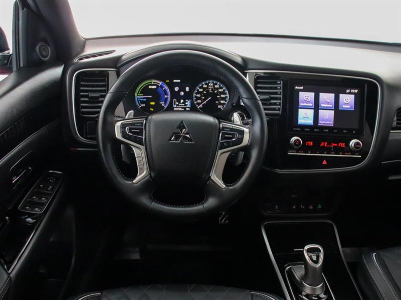 mitsubishi Outlander 2022 - 17
