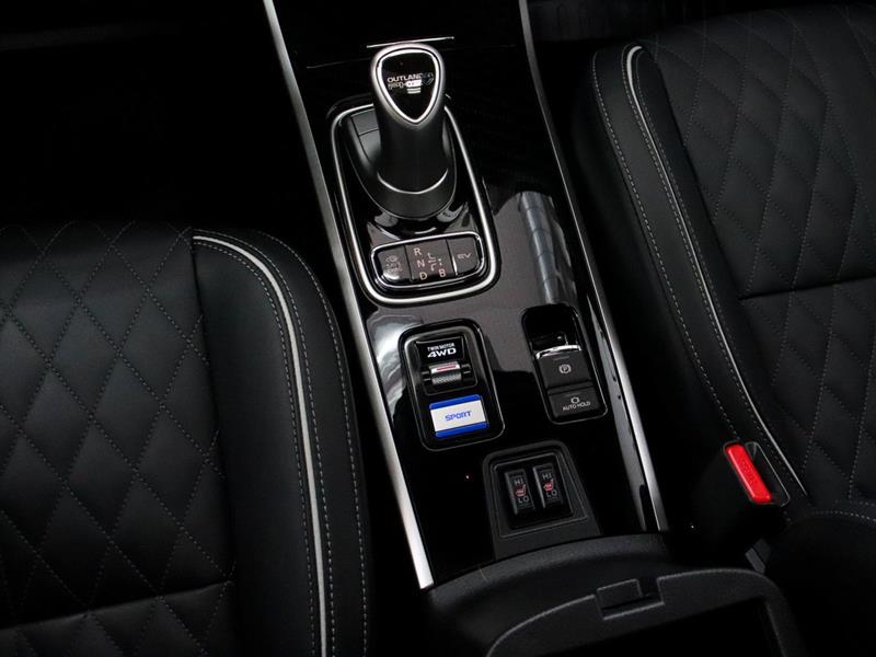 mitsubishi Outlander 2022 - 20