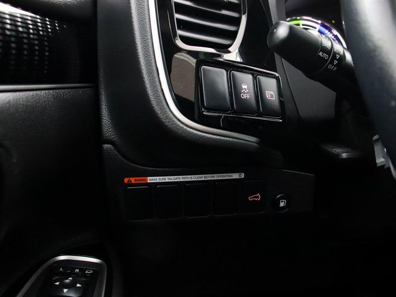 mitsubishi Outlander 2022 - 21