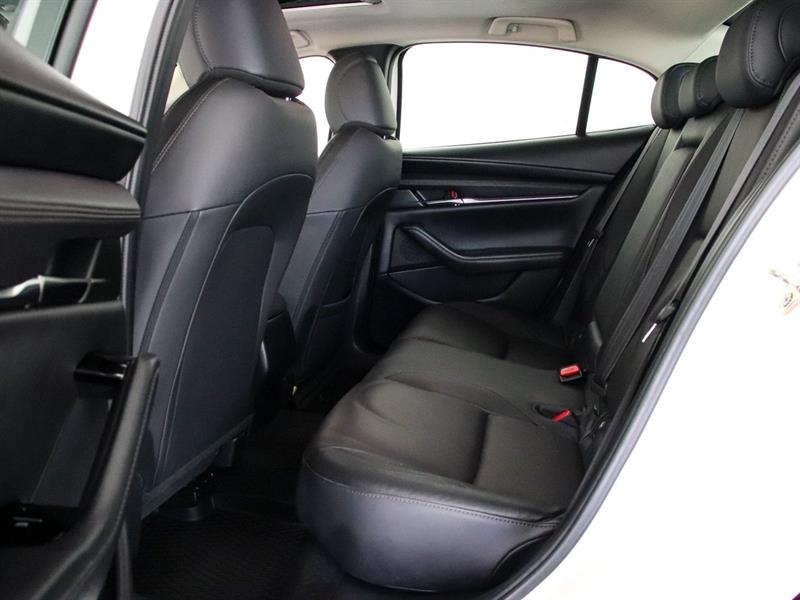 mazda Mazda3 2021 - 27