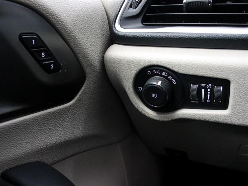 chrysler Pacifica 2021 - 17