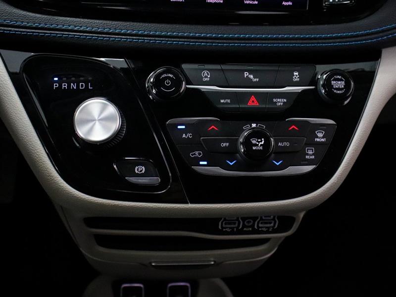 chrysler Pacifica 2021 - 24