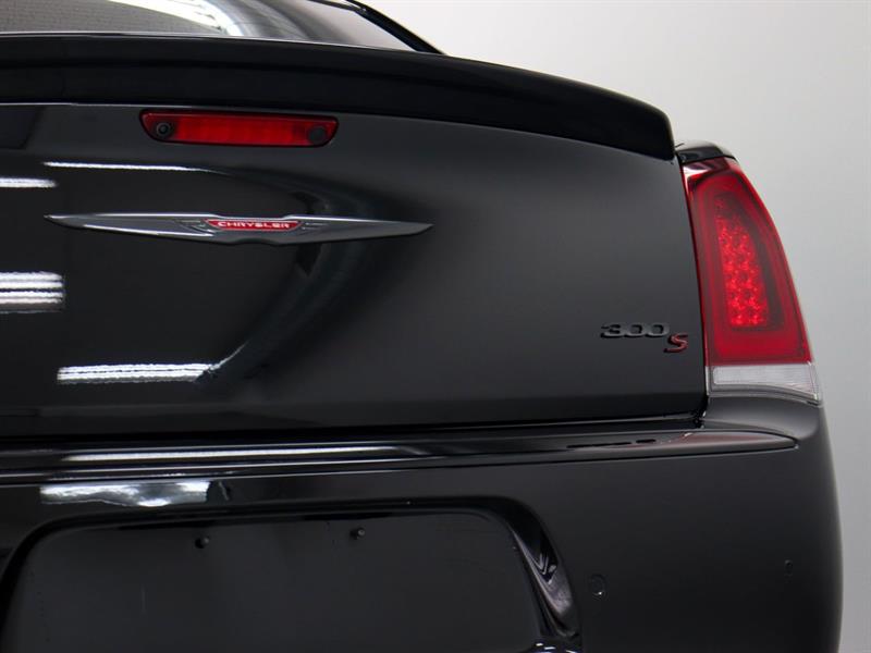 chrysler 300 2022 - 9