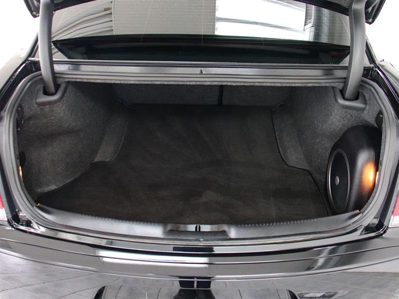 chrysler 300 2022 - 30