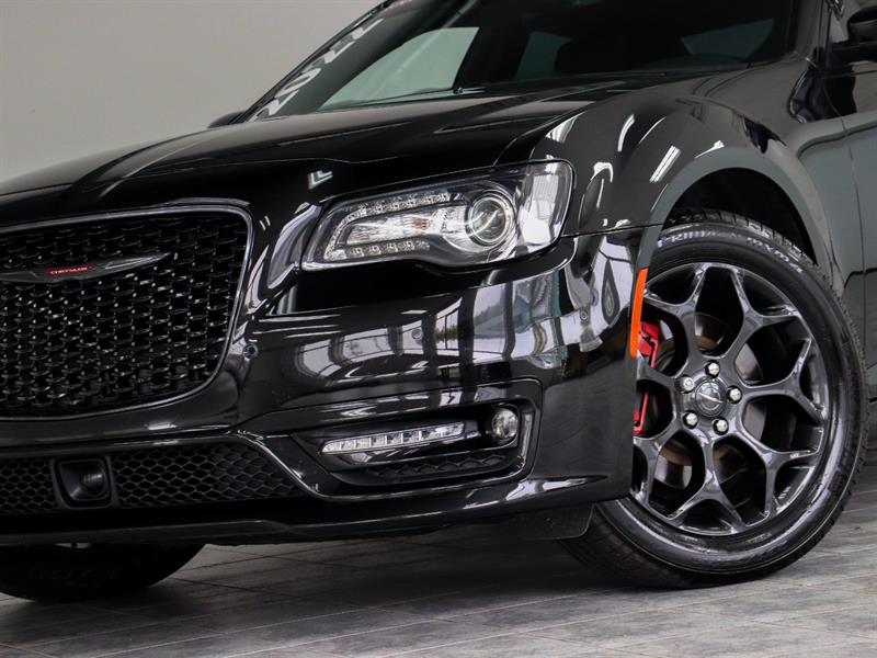 chrysler 300 2022 - 35
