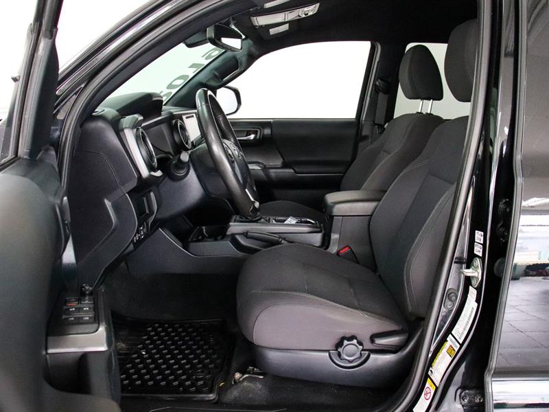 toyota Tacoma 2019 - 17