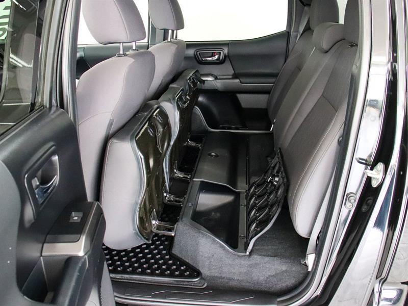 toyota Tacoma 2019 - 29