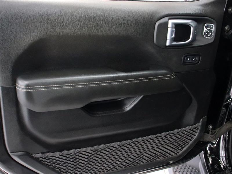 jeep Wrangler 2021 - 13
